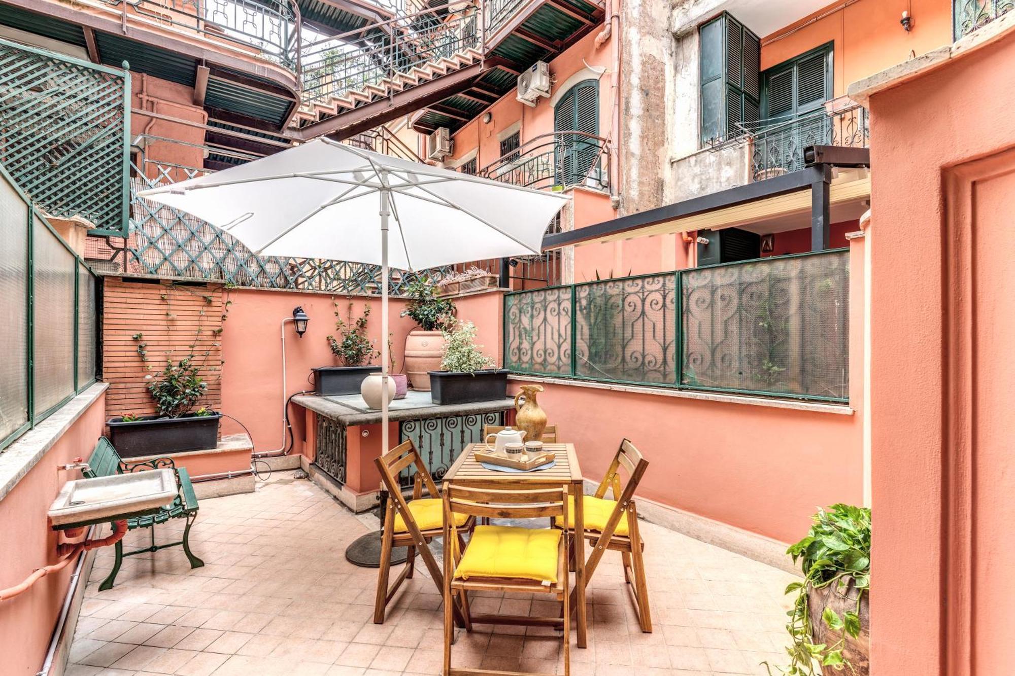 Elegant Apartment Behind The Colosseum Rome Luaran gambar