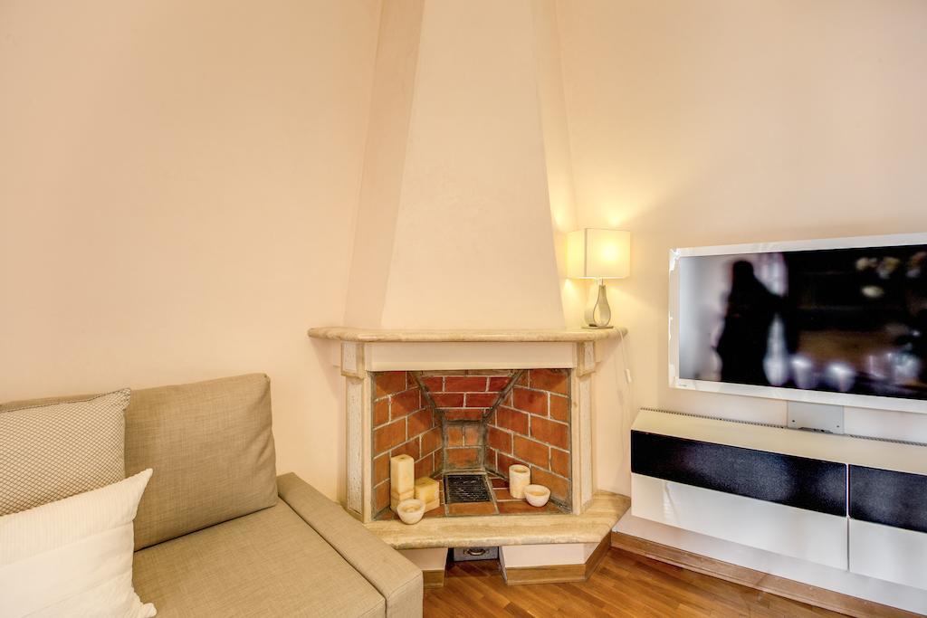 Elegant Apartment Behind The Colosseum Rome Luaran gambar