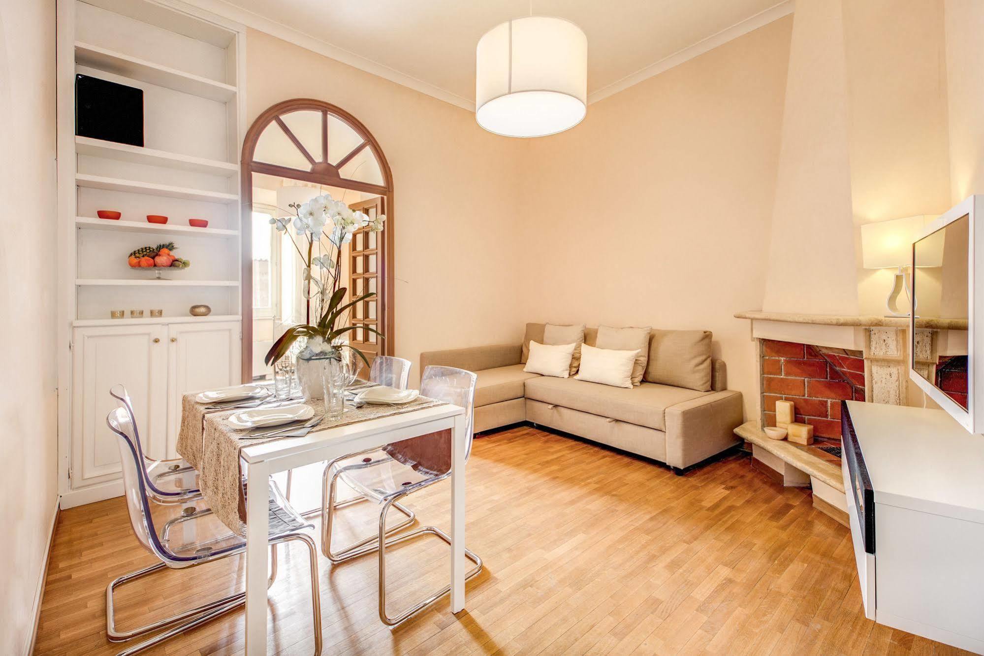 Elegant Apartment Behind The Colosseum Rome Luaran gambar