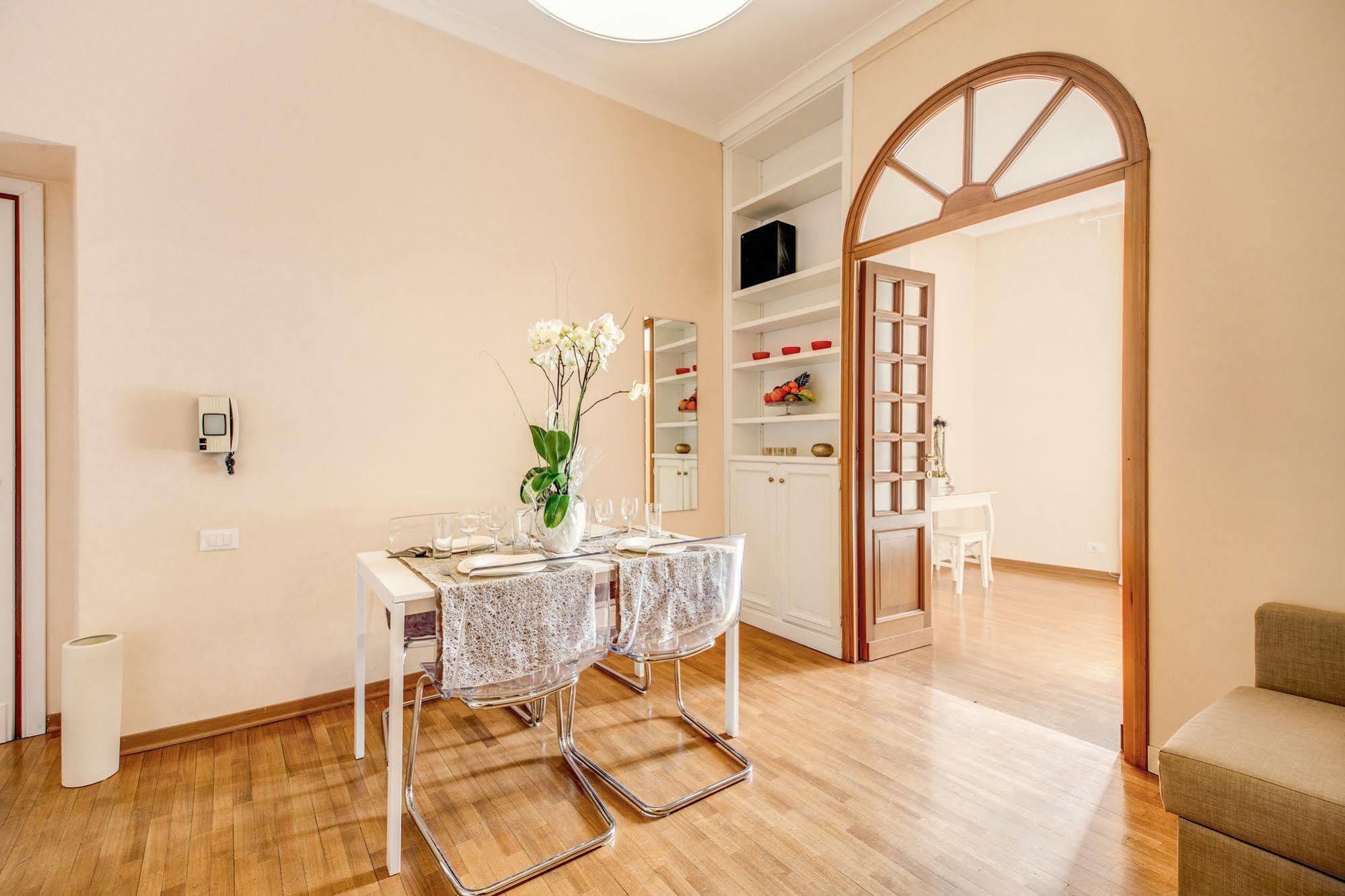 Elegant Apartment Behind The Colosseum Rome Luaran gambar