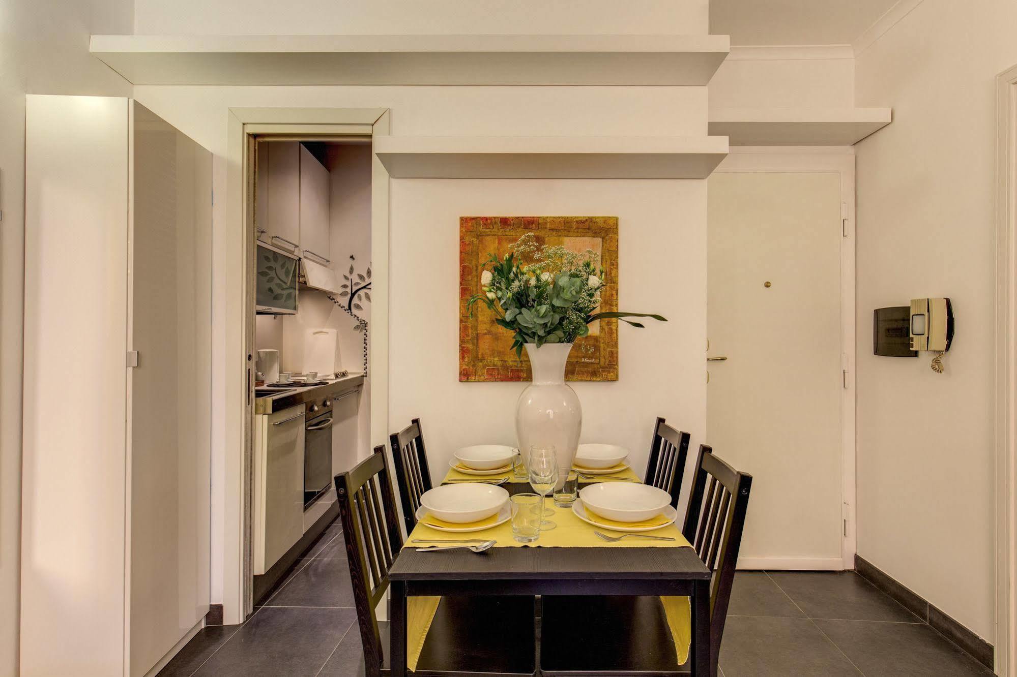Elegant Apartment Behind The Colosseum Rome Luaran gambar